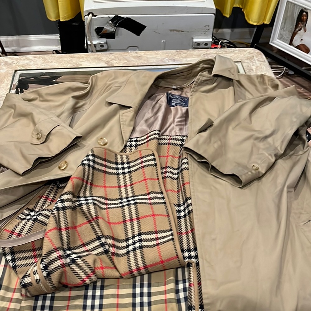 Awesome Burberry Trench SOLD